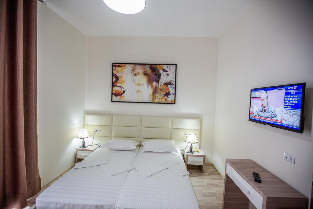 Living Hotel Tiran Dış mekan fotoğraf