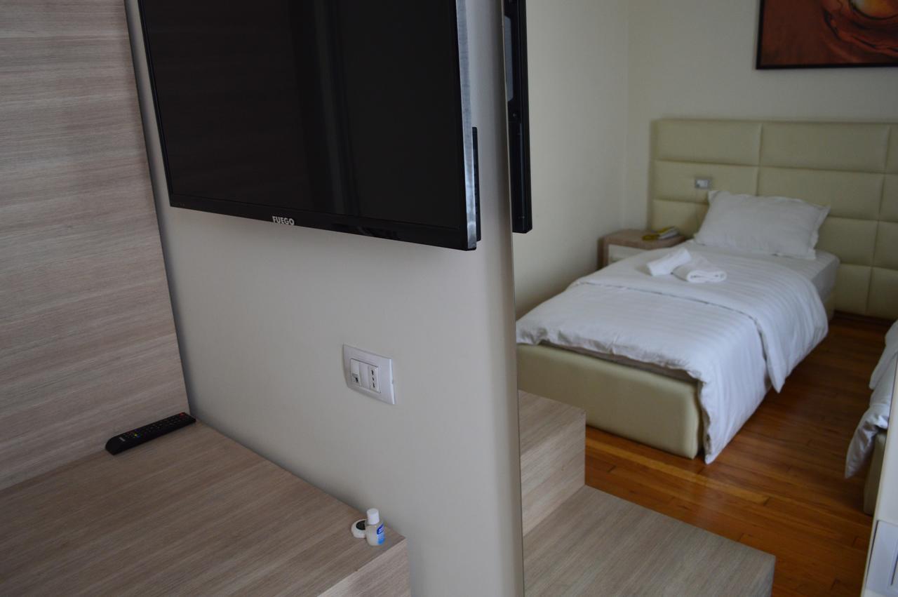 Living Hotel Tiran Dış mekan fotoğraf