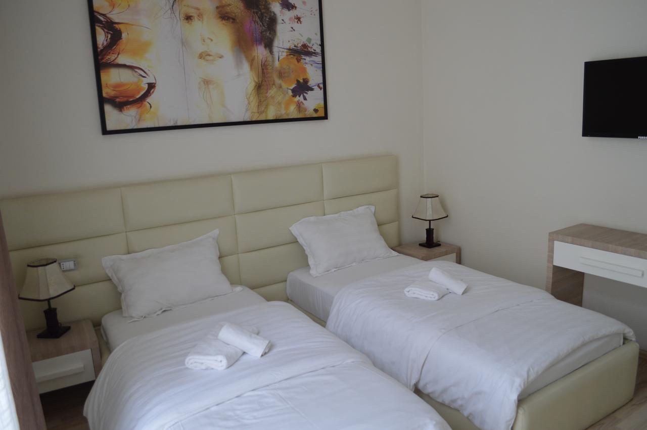Living Hotel Tiran Dış mekan fotoğraf