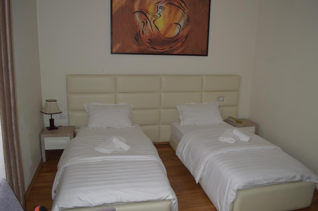 Living Hotel Tiran Dış mekan fotoğraf